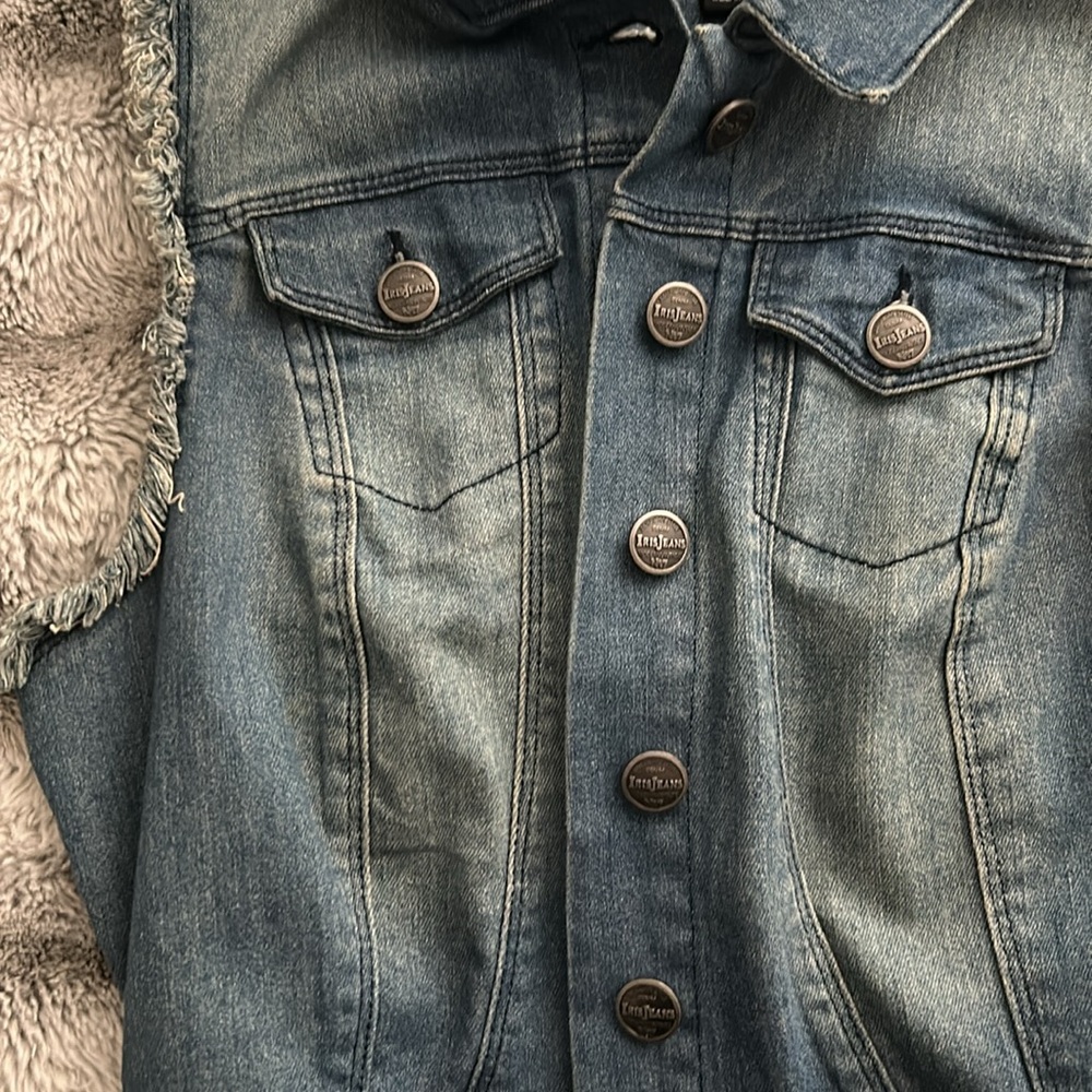 Denim - Picture 4 of 6